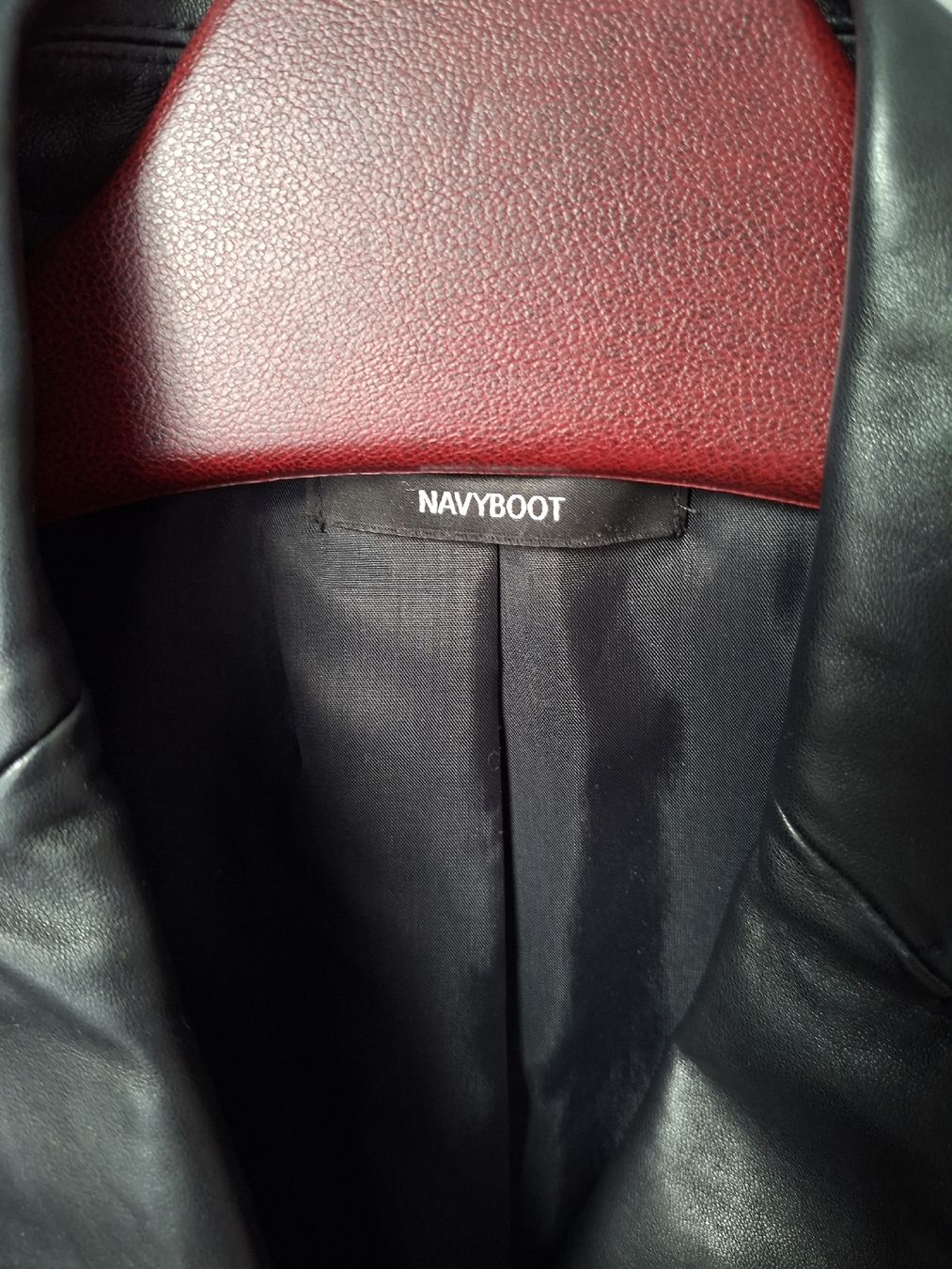 Navyboot Jacken: Navyboot Lederblazer Lamm-Nappa schwarz Grösse 34 – Gebraucht aus Huttwil von DealAlpina 1