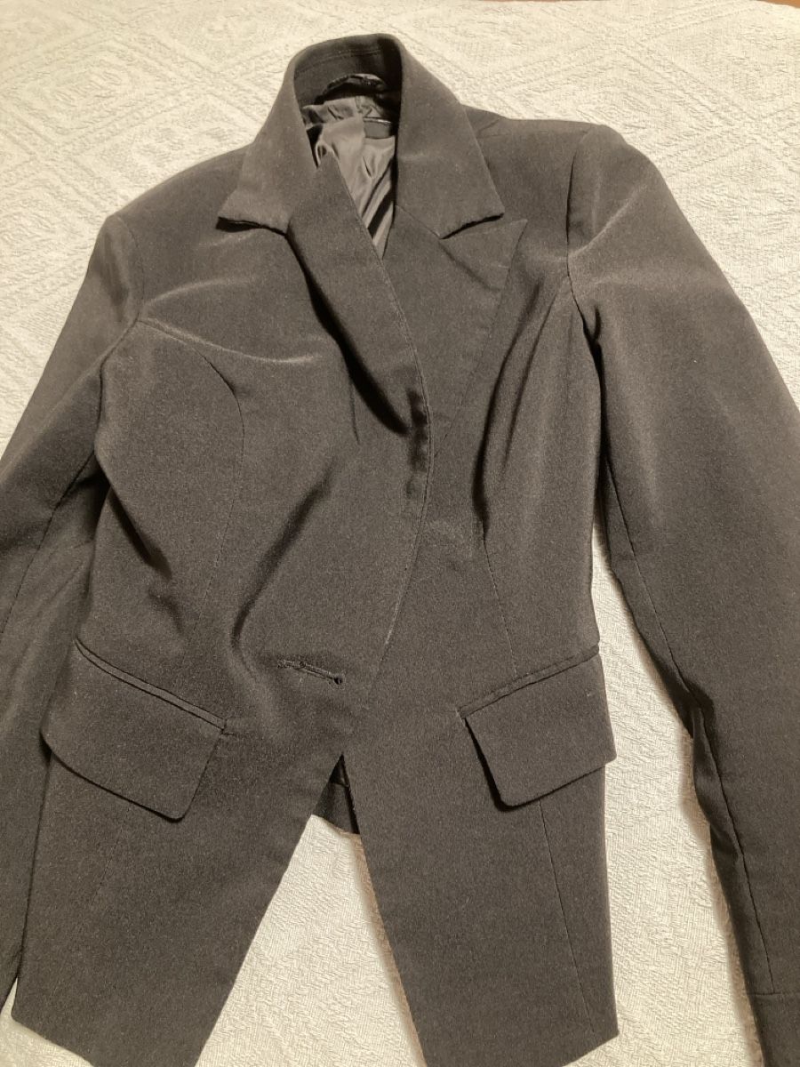 Jacken: Schwarzer Blazer Gr. 36 – Gebraucht aus Kesswil von Branca-01 2