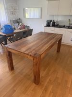 Holzesstisch