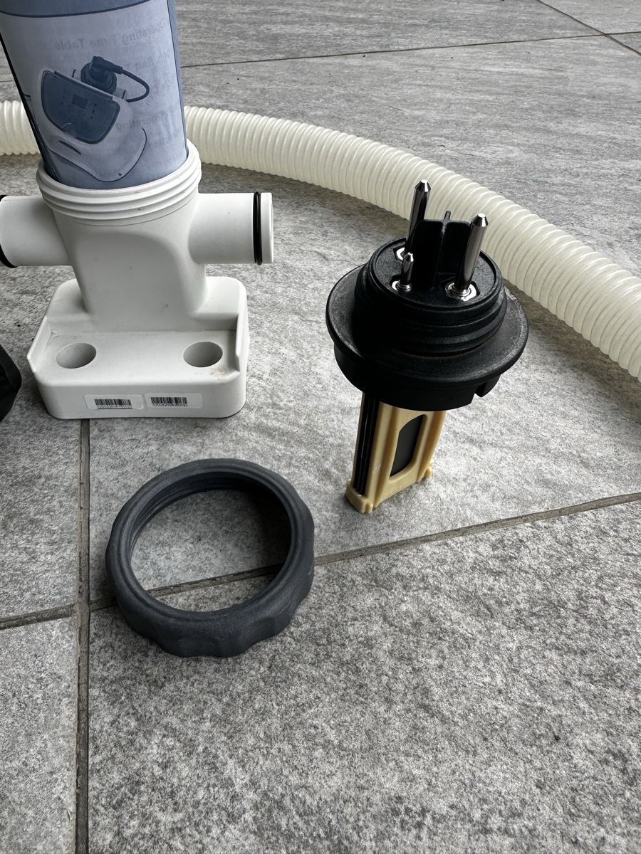 Intex Accessori per Piscine: Intex Salzwasser- und Filterpumpen-System – Usato da Meggen venduto da YellowShark79 3