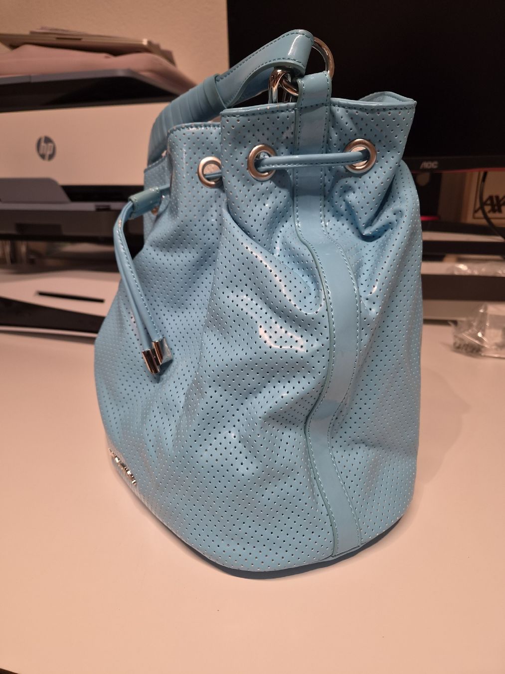 Armani Borse da donna: Armani Jeans Beuteltasche hellblau gebraucht – Usato da Zürich venduto da supermanfred4955 2