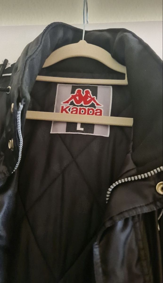 Kappa Giacche: Veste Kappa noire taille L – Usato da Lausanne venduto da Heinic 1