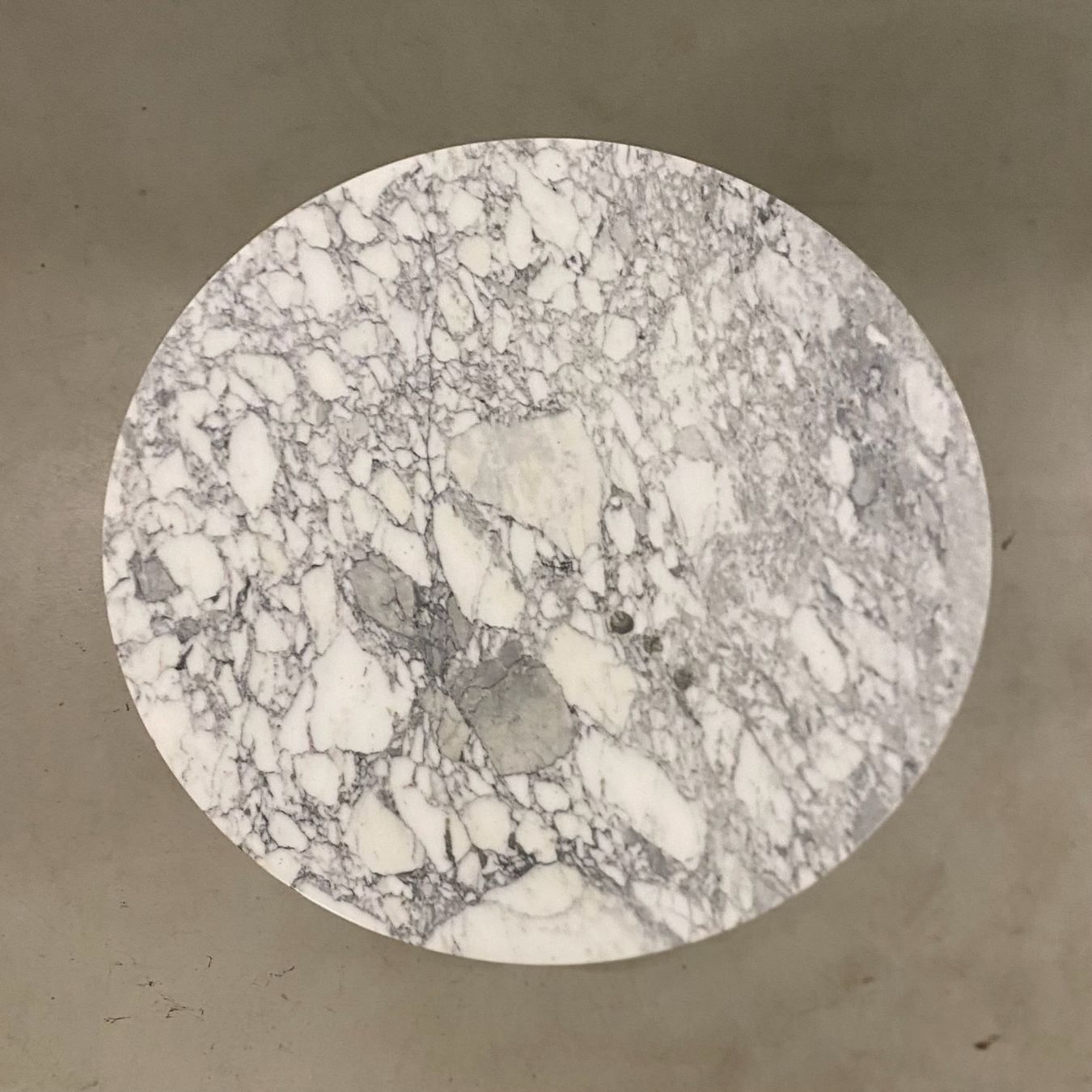 Knoll Tavoli: Original Saarinen Tulip Table Esstisch Marmor Knoll Int. – Usato da Basel venduto da MidMod20C