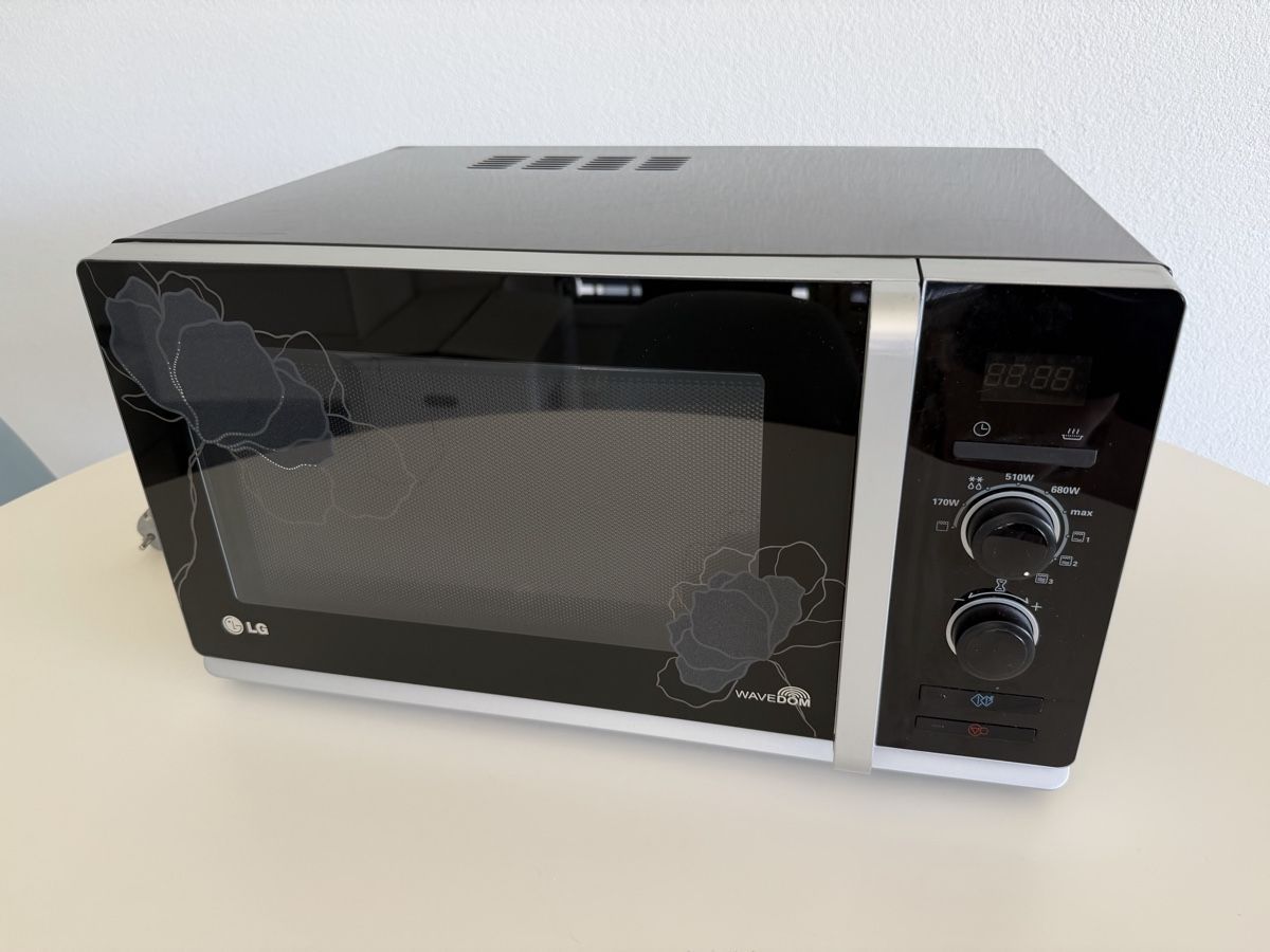 LG Forni: Micro-ondes LG WAVEDOM – Usato da Nyon venduto da Alex017
