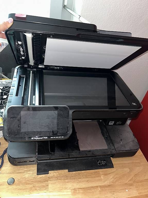Stampanti: HP Photosmart 7520 All-in-One Drucker  – Usato da Oberweningen venduto da gta_kl5b 1