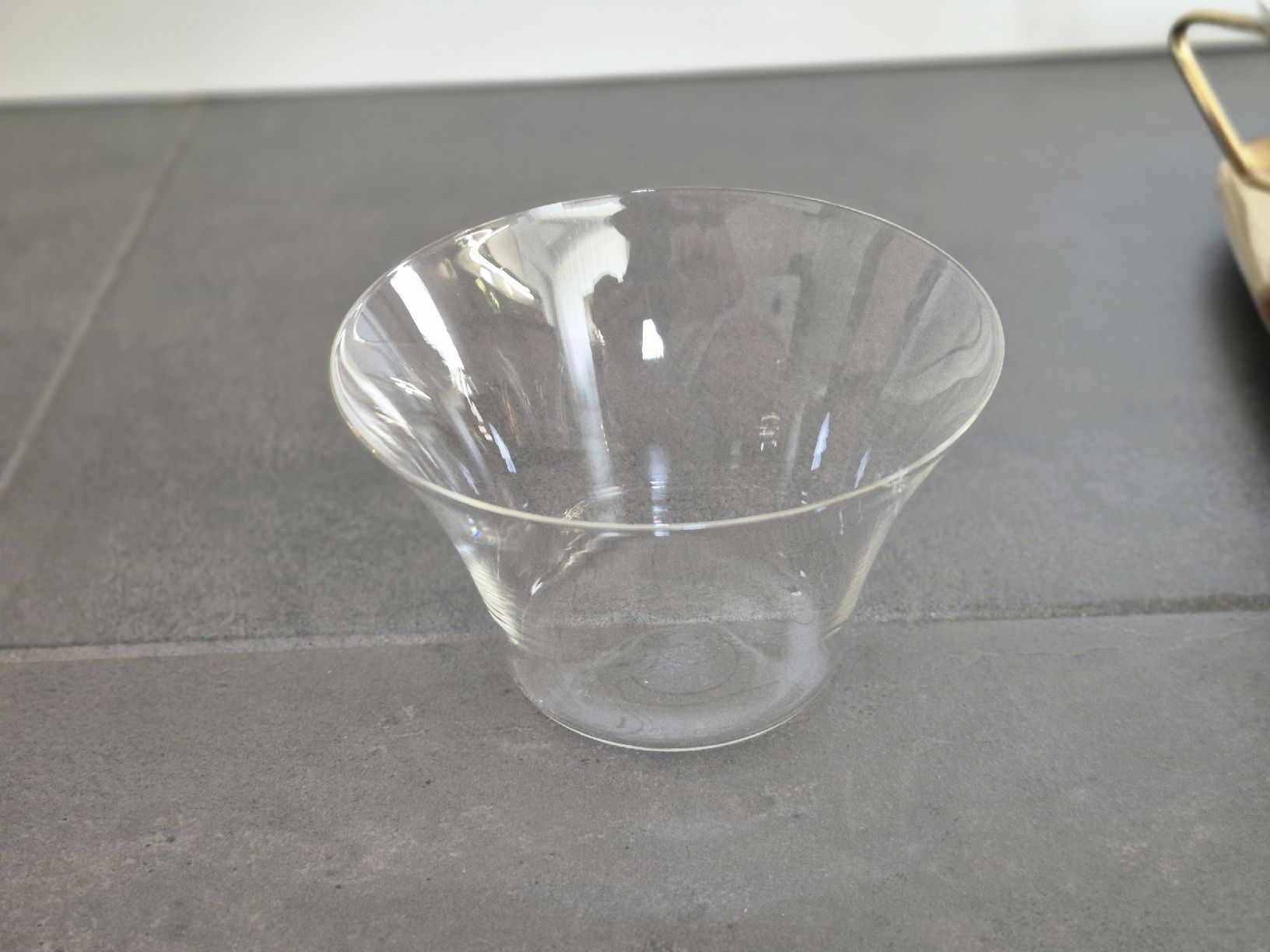 Set di piatti: Tassenset mit Tablett Kupfer Glas gebraucht – Usato da Niederglatt ZH venduto da TL__ 2