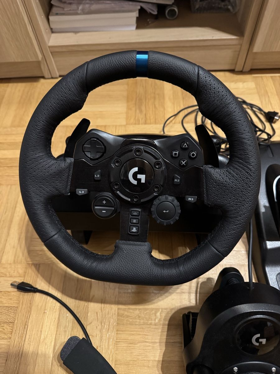 Logitech Controller: Logitech G923 PC/Playstation Lenkrad – Usato da Mels venduto da gun_9r5w 1