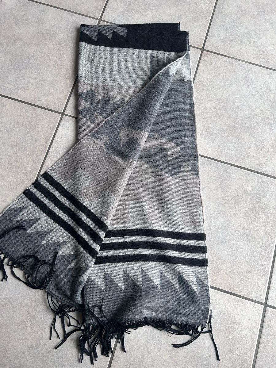 Foulards, Tücher & Schals: Schal – Gebraucht aus Langenthal von Nadia075