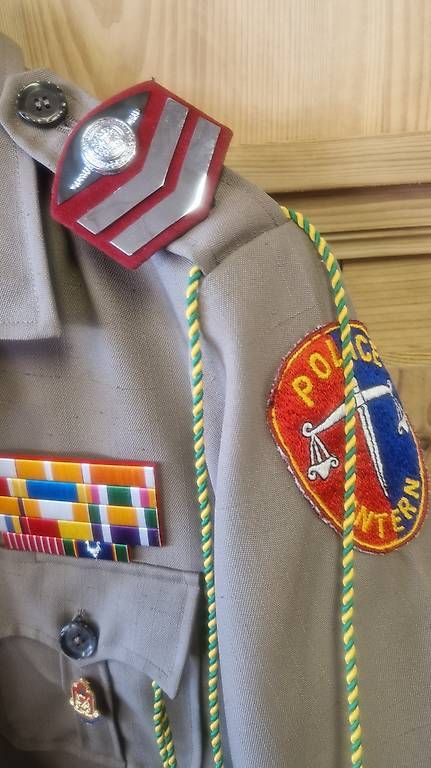 Uniformi: Polizeiuniform – Nuovo e nell'imballaggio originale da Biglen venduto da adrian017 2