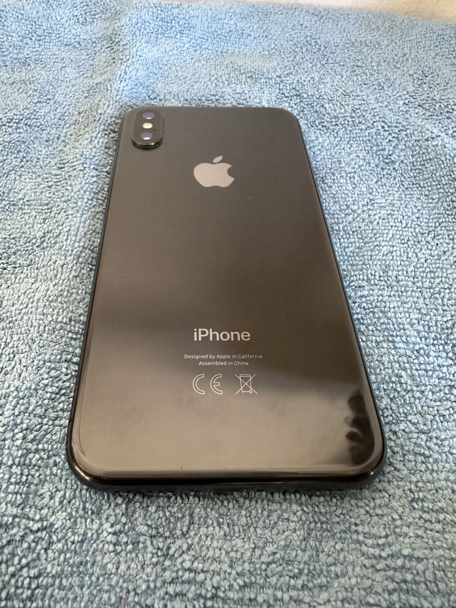 Apple Telefoni cellulari / Smartphones: iPhone X 256GB Black – Usato da Zürich venduto da cedkob