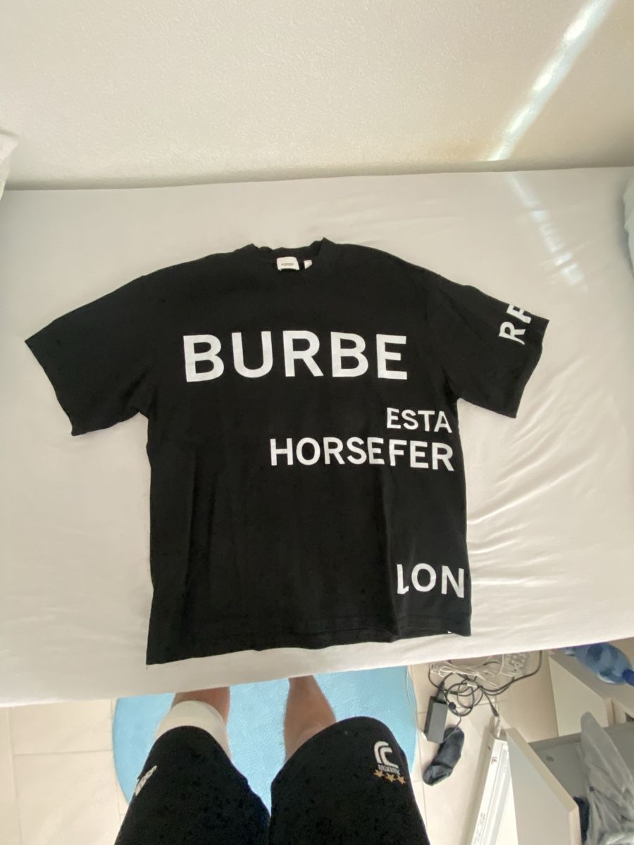 T-shirt: T shirt – Nuovo (secondo la descrizione) da Pratteln venduto da fra_rd8j