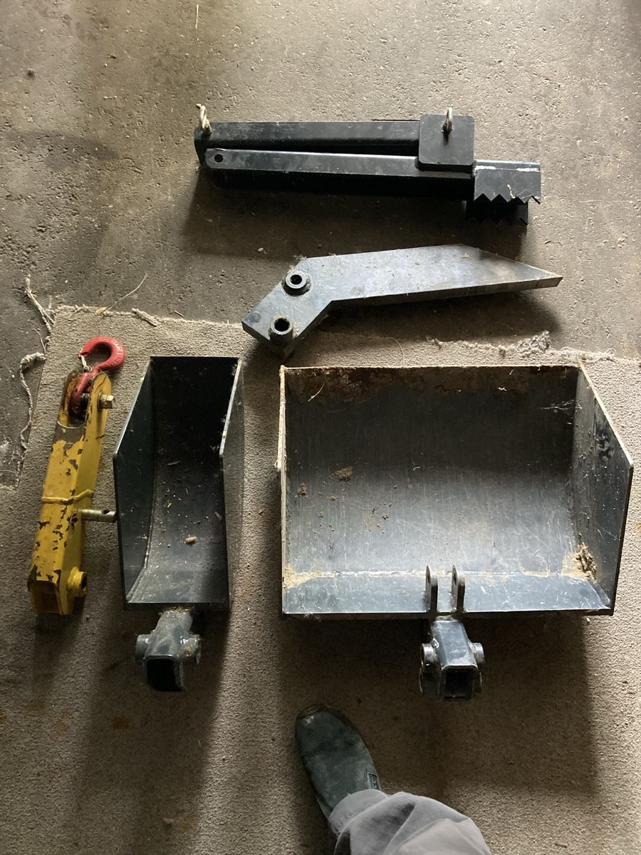 Escavatori: Jmeka Minibagger mit viel Zubehör – Usato da Lohn-Ammannsegg venduto da Christoff1 1