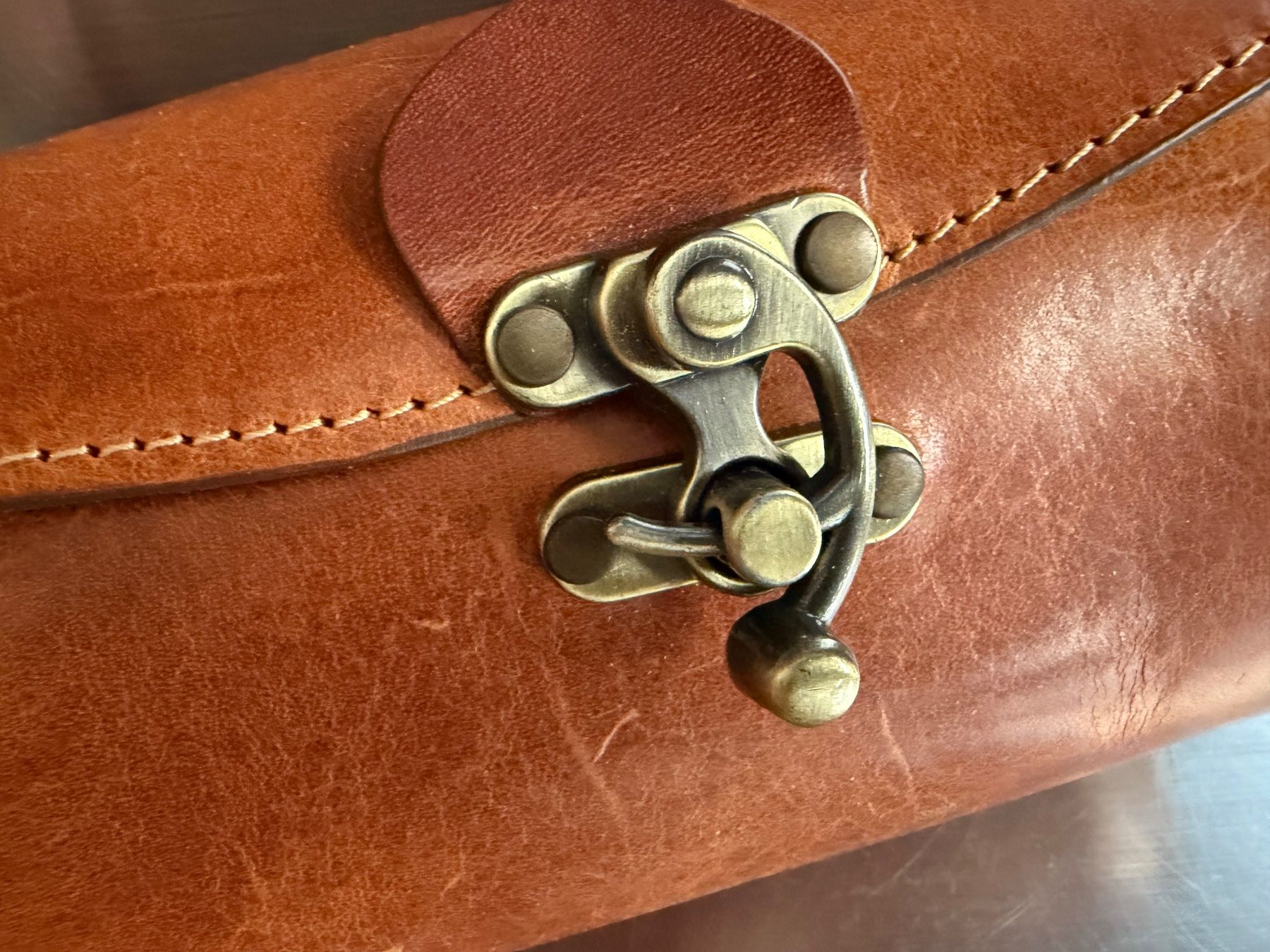 Borse da donna: Leder Umhänge - Tasche rund – Usato da St.Gallen venduto da Boergie 6
