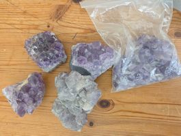 Amethyst und violette Bruchsteine