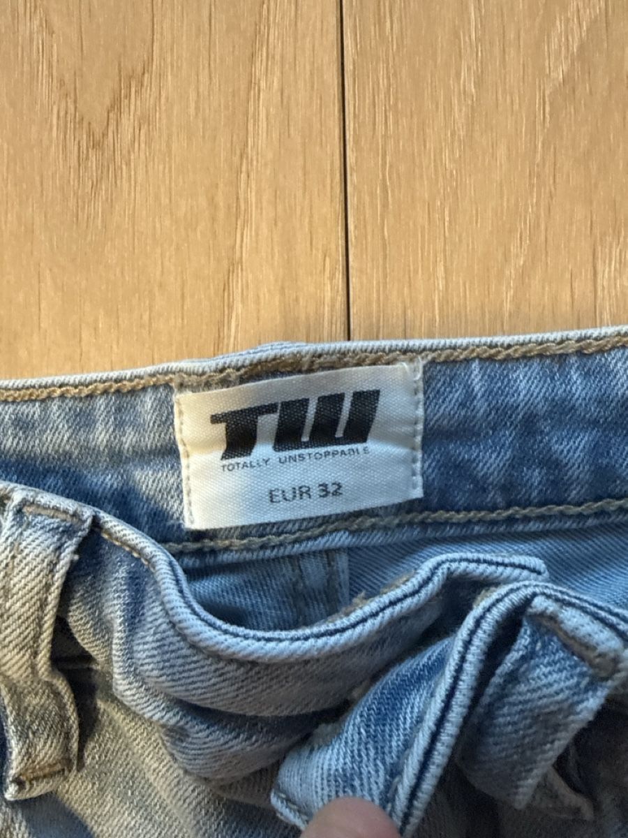 Jeans: Jeans Flared – Neu (gemäss Beschreibung) aus Uster von Cassy83 1