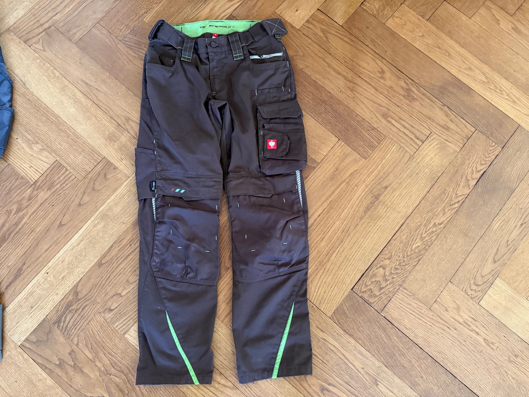 Engelbert Strauss Pantaloni: Engelbert Strauss Grösse 36 Hose motion Damen – Usato da Ennetbaden venduto da mapa05