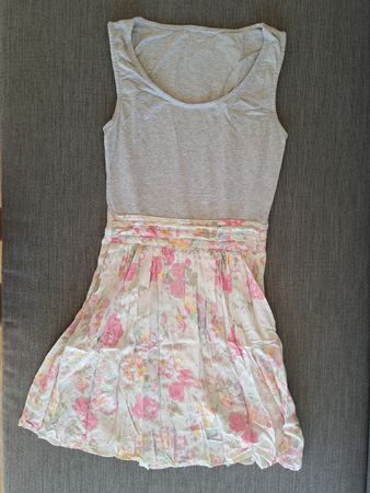 Sommerkleid grau weiss Blumenmuster mit Taschen