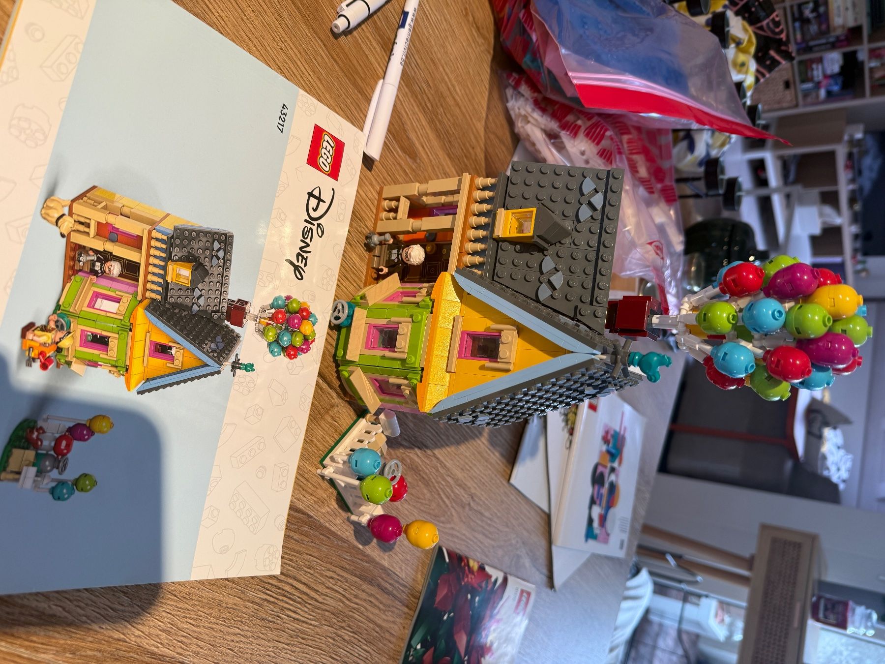 Lego Baukästen: Lego Up House - 43217 – Gebraucht aus Bonstetten von Johanne_Lamalle