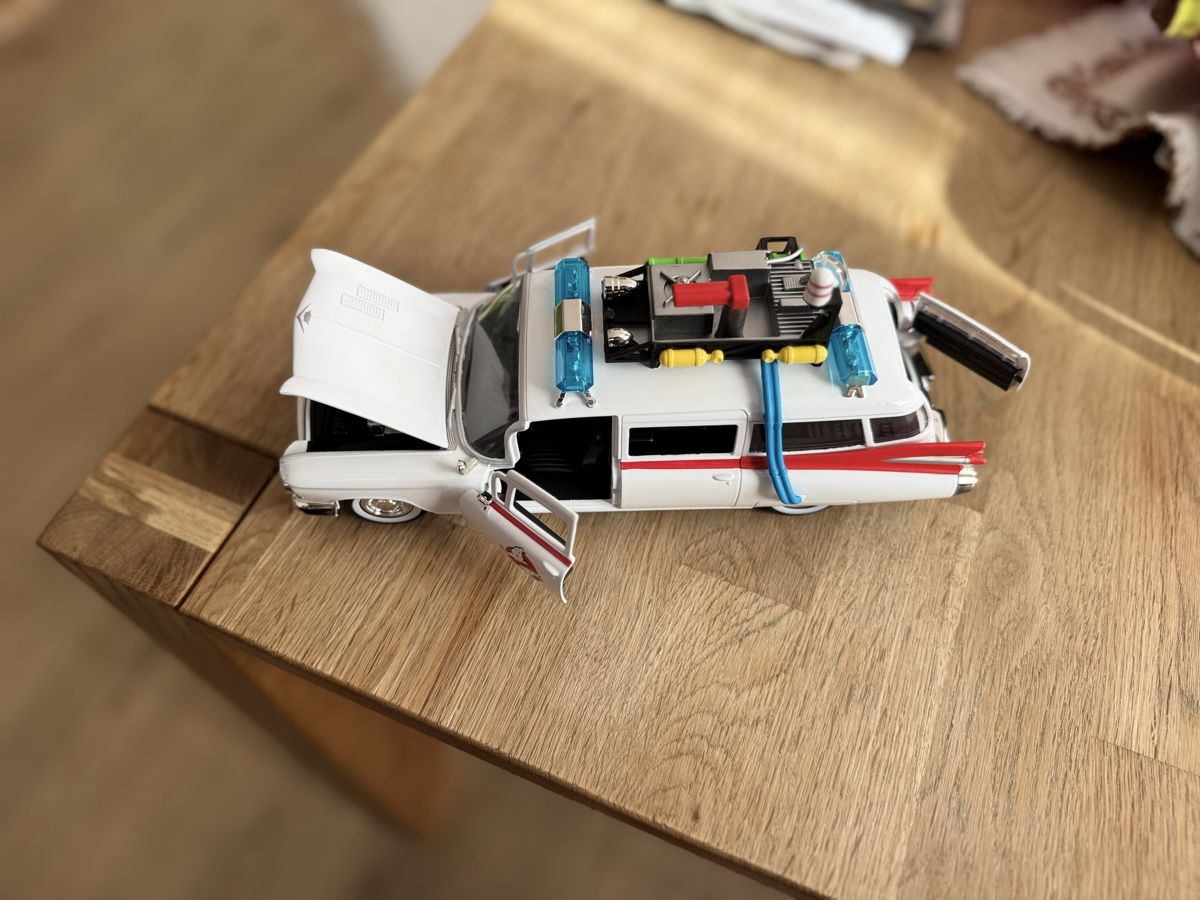 Jada Toys Modellini d'auto: Ghost Busters Cadillac – Nuovo (secondo la descrizione) da Rorbas venduto da zsoltar 5