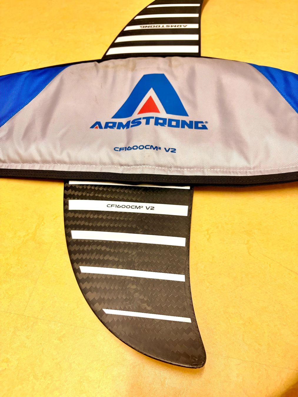 Surf: Armstrong CF1600CM V2 Frontwing mit Hülle gebraucht – D'occasion à Hagendorn par Admavami 2
