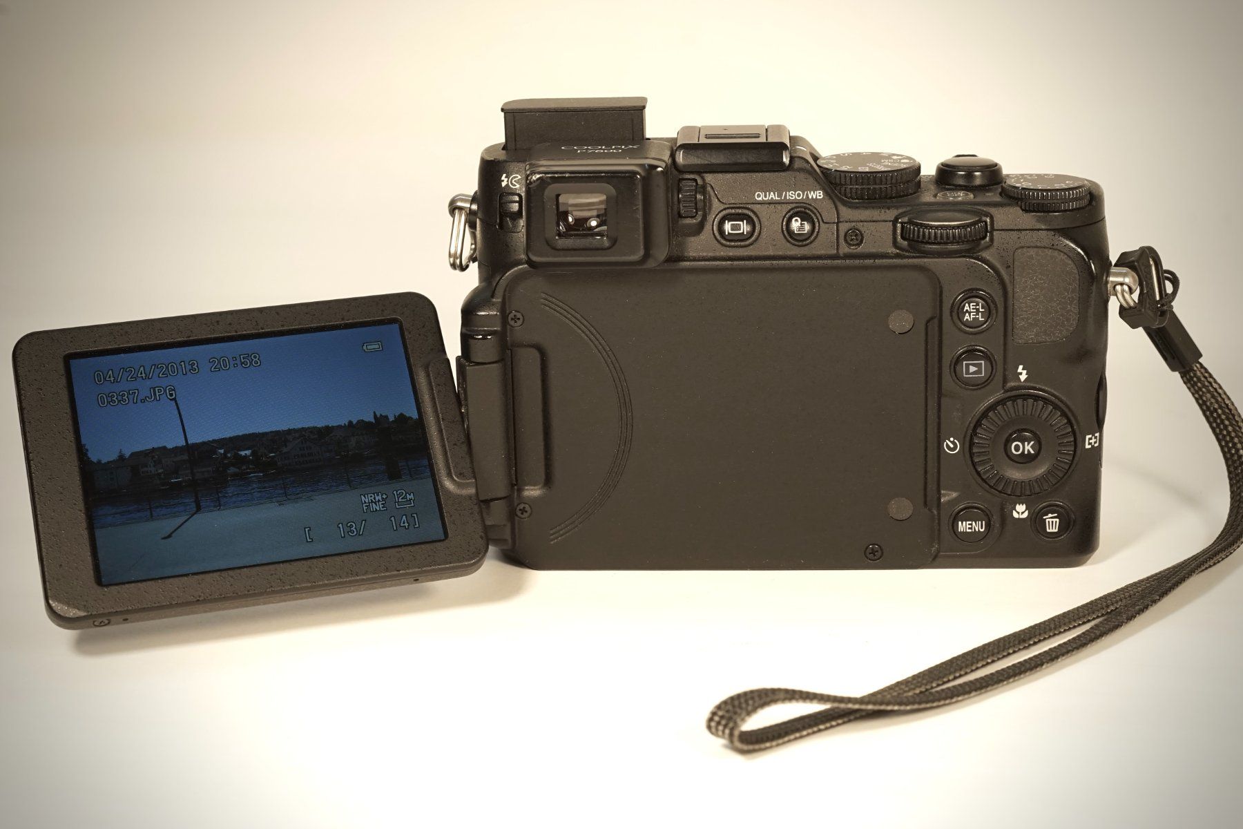 Nikon Fotocamera: Nikon Coolpix P7800, Bitte erst lesen – Usato da Frauenfeld venduto da Camel16 9