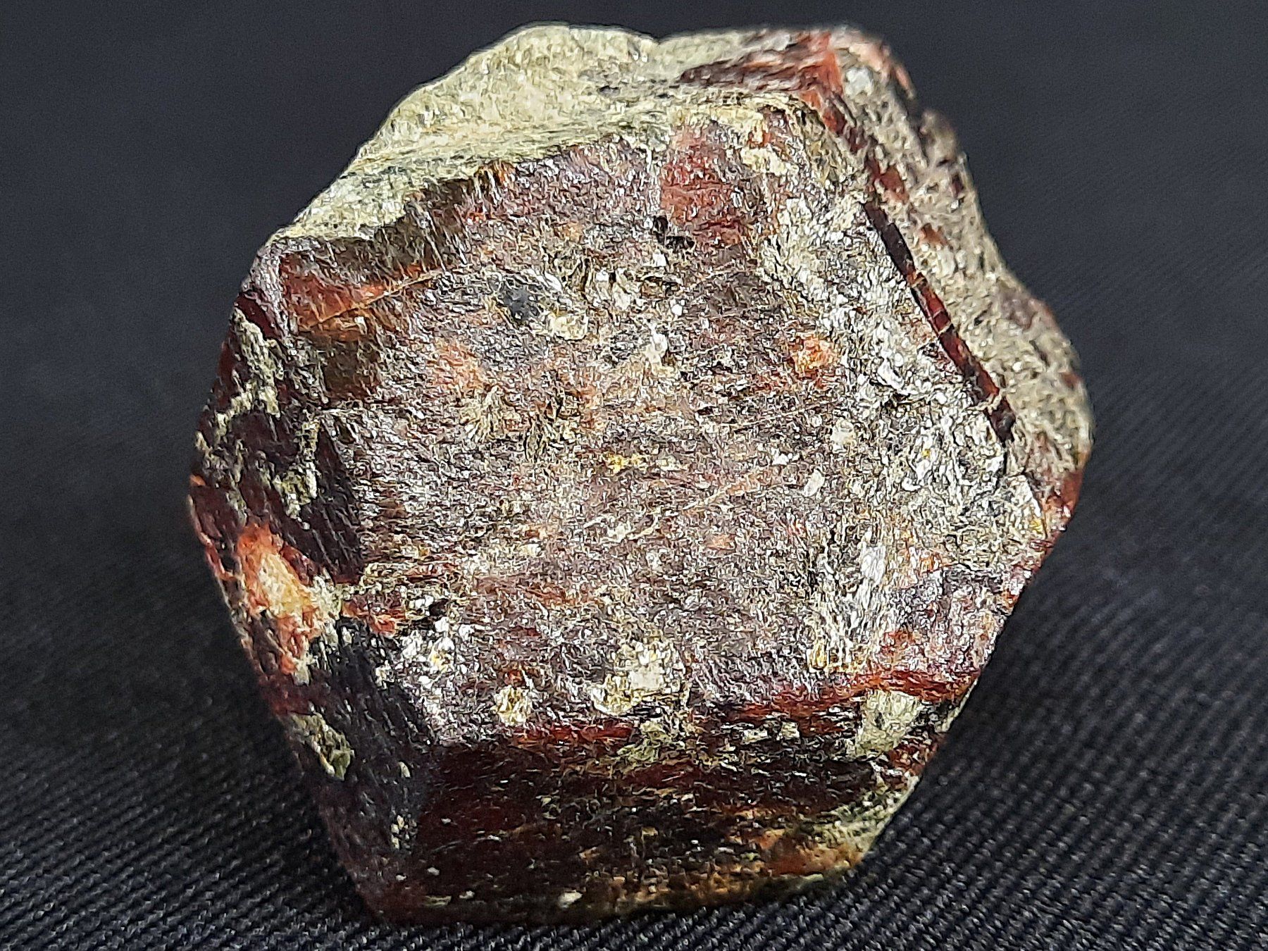 Minerali & Pietre curative: Almandin, Chalkopyrit und Fluorit-Kristall – Usato da Beinwil am See venduto da Restwert_Beinwil 4
