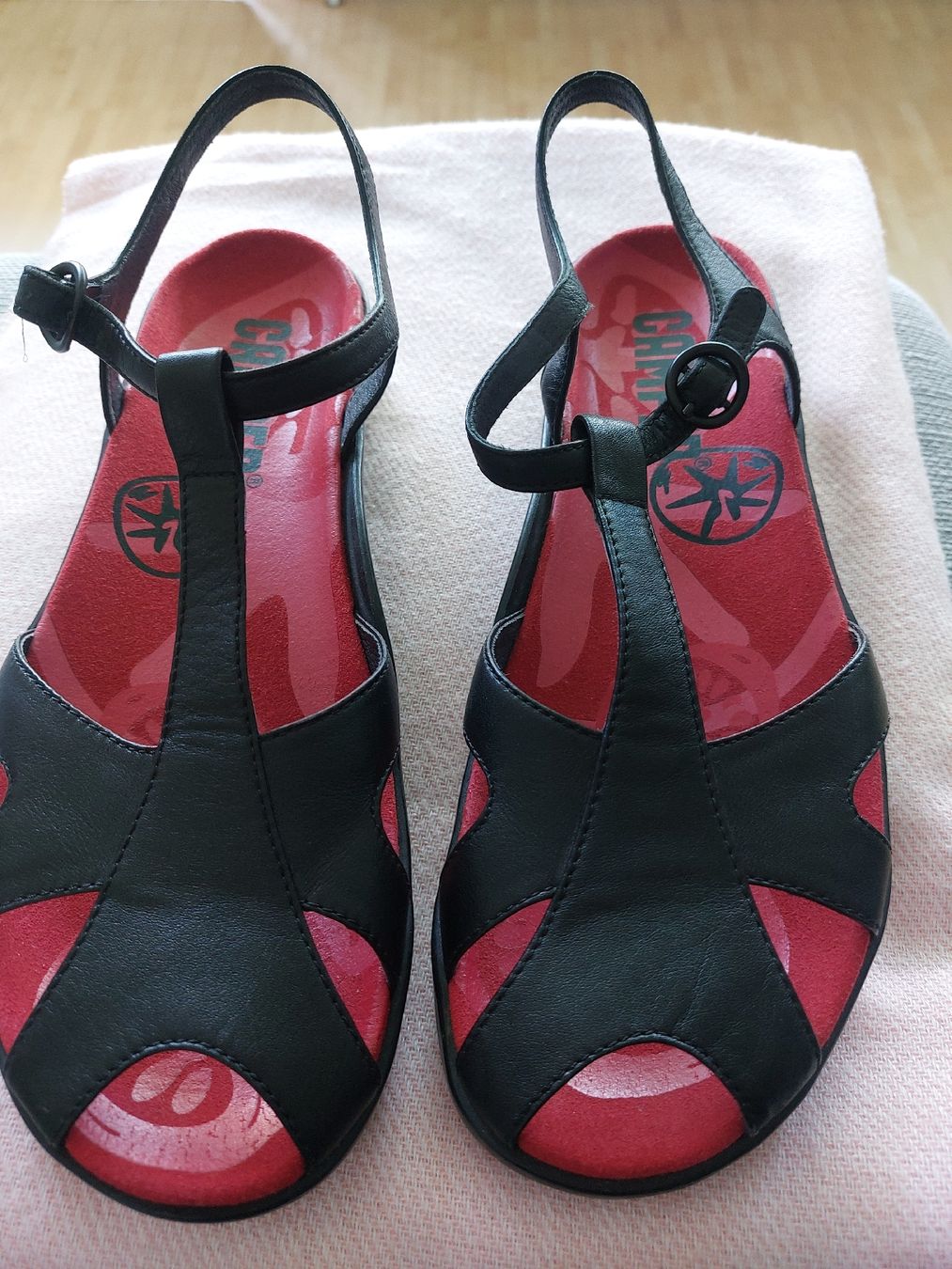 Camper Scarpe da donna: Schwarze Camper Sandalen, Grösse 40 – Usato da Thun venduto da Alexanna 7