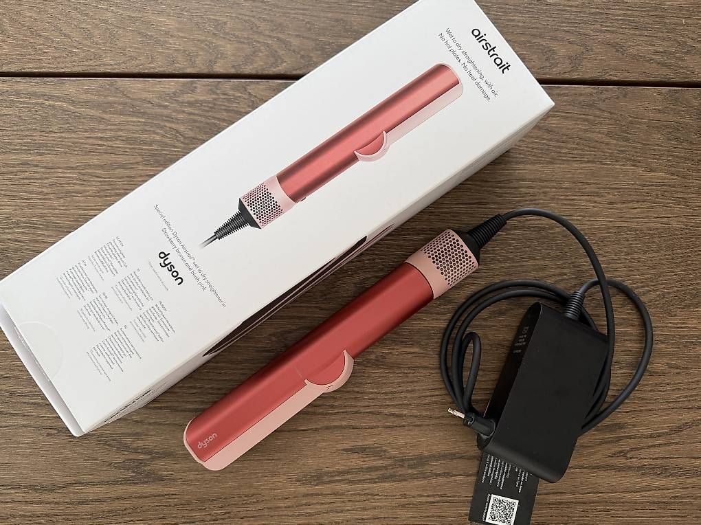 Dyson Asciugacapelli: Dyson Airstrait Strawberry Bronze Fullset – Usato da Affeltrangen venduto da lavivala