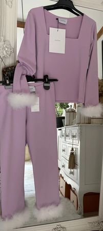 Pyjama Set Lila Grösse L mit Federbesatz neu Sleeper