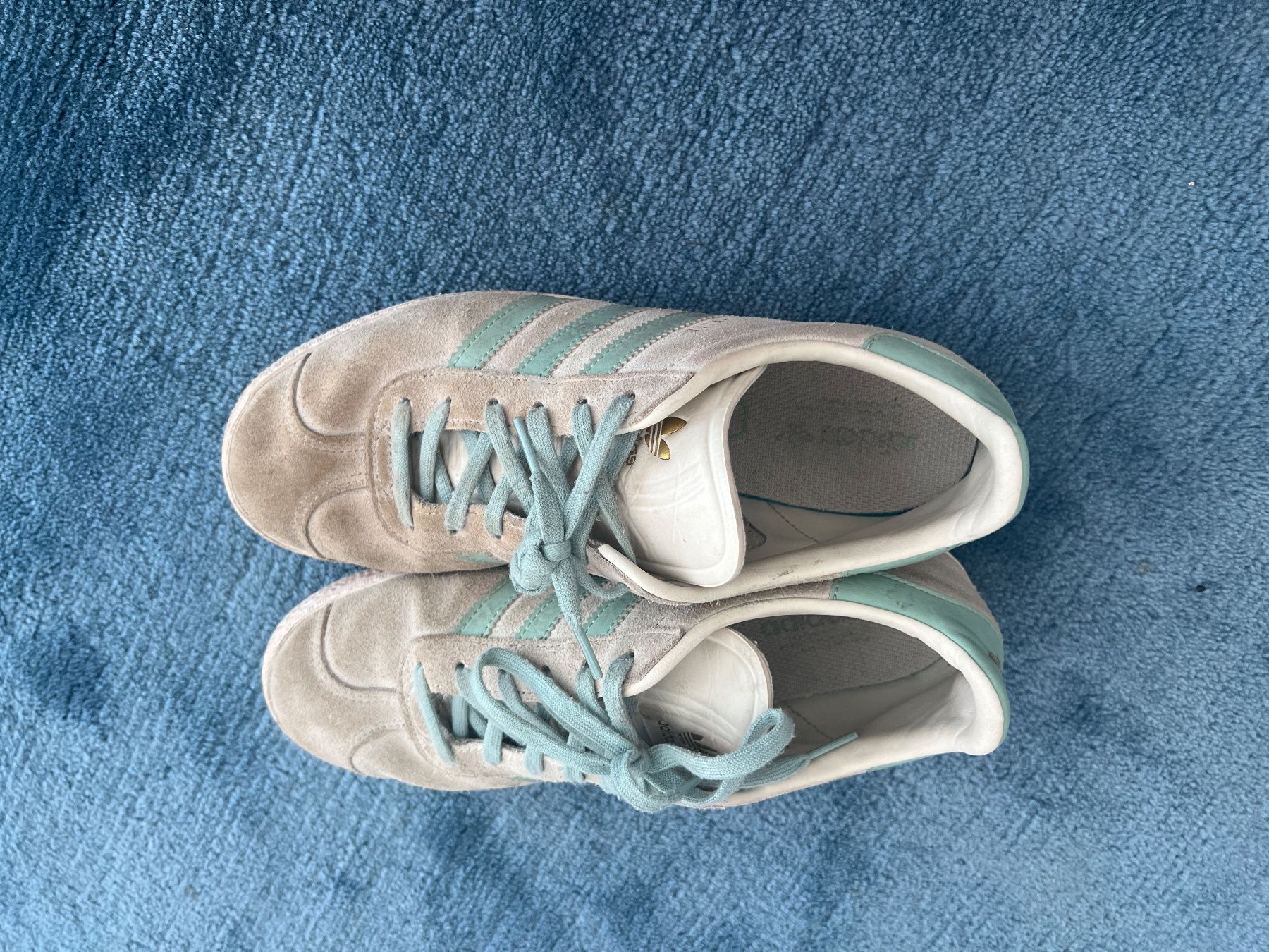 Herrenschuhe: Adidas Gazelle Sneaker gebraucht Grösse 39hellgrau – Gebraucht aus Zumikon von RenginA 1