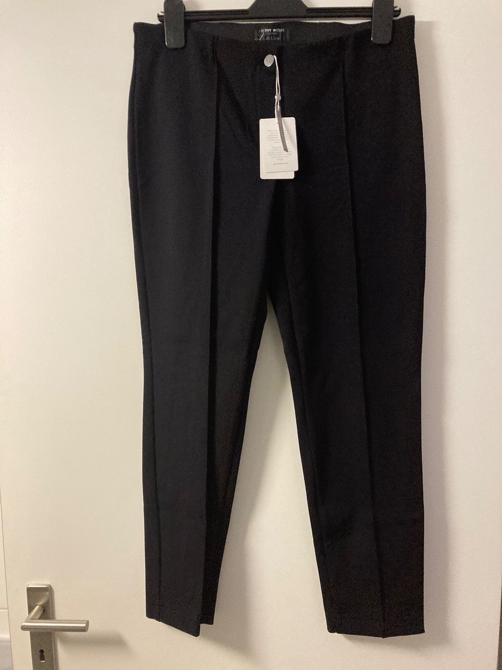 Gerry Weber Pantaloni: Gerry Weber Hose schwarz NEU – Nuovo (secondo la descrizione) da Widen venduto da nigella90 1