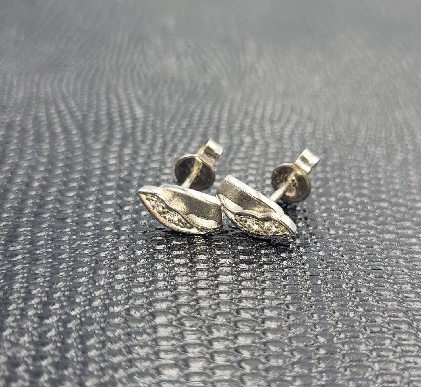 Orecchini pendenti & Orecchini a lobo: 585 Weiss Gold Ohrstecker mit Steine – Usato da Wald ZH venduto da Dasilver 4