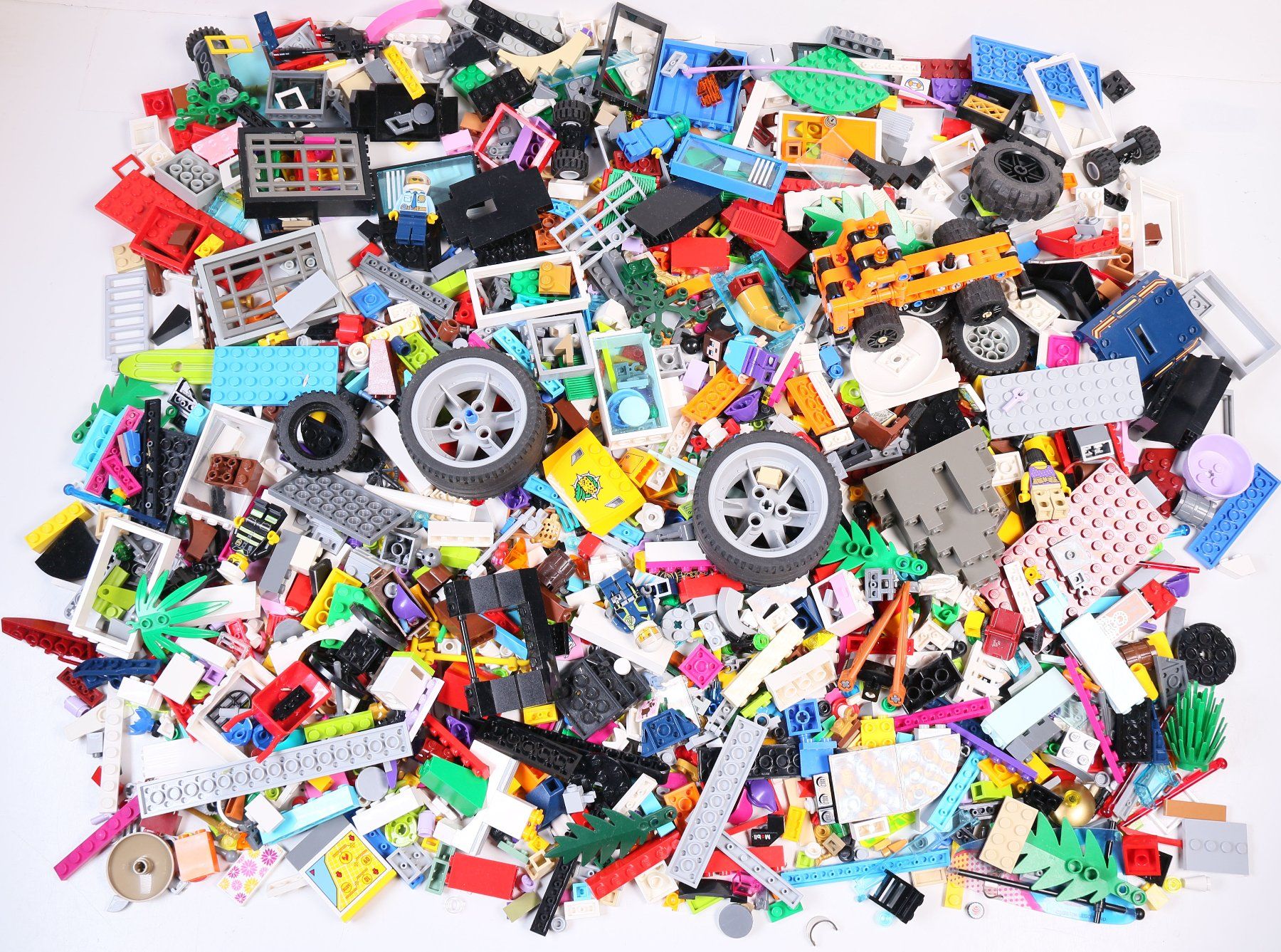 Lego Kit di costruzioni: 1.5 kg. Legoteile mit Minifiguren – Usato da Hettlingen venduto da Scholi99