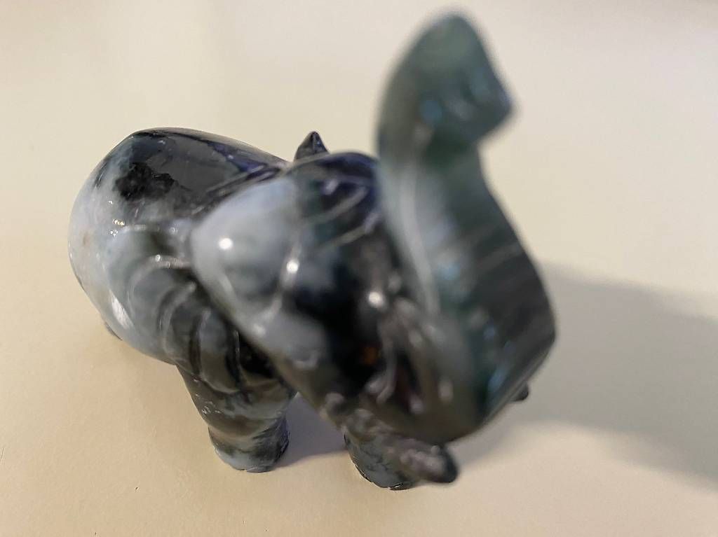 Statuette: Elefant aus Jade – Usato da Wettingen venduto da Maprau9 2