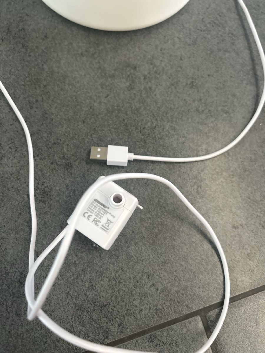 Stagni & Fontane ornamentali: Trinkbrunnen Katze Weiss mit USB Kabel  – Usato da Mühledorf SO venduto da Dania77 6