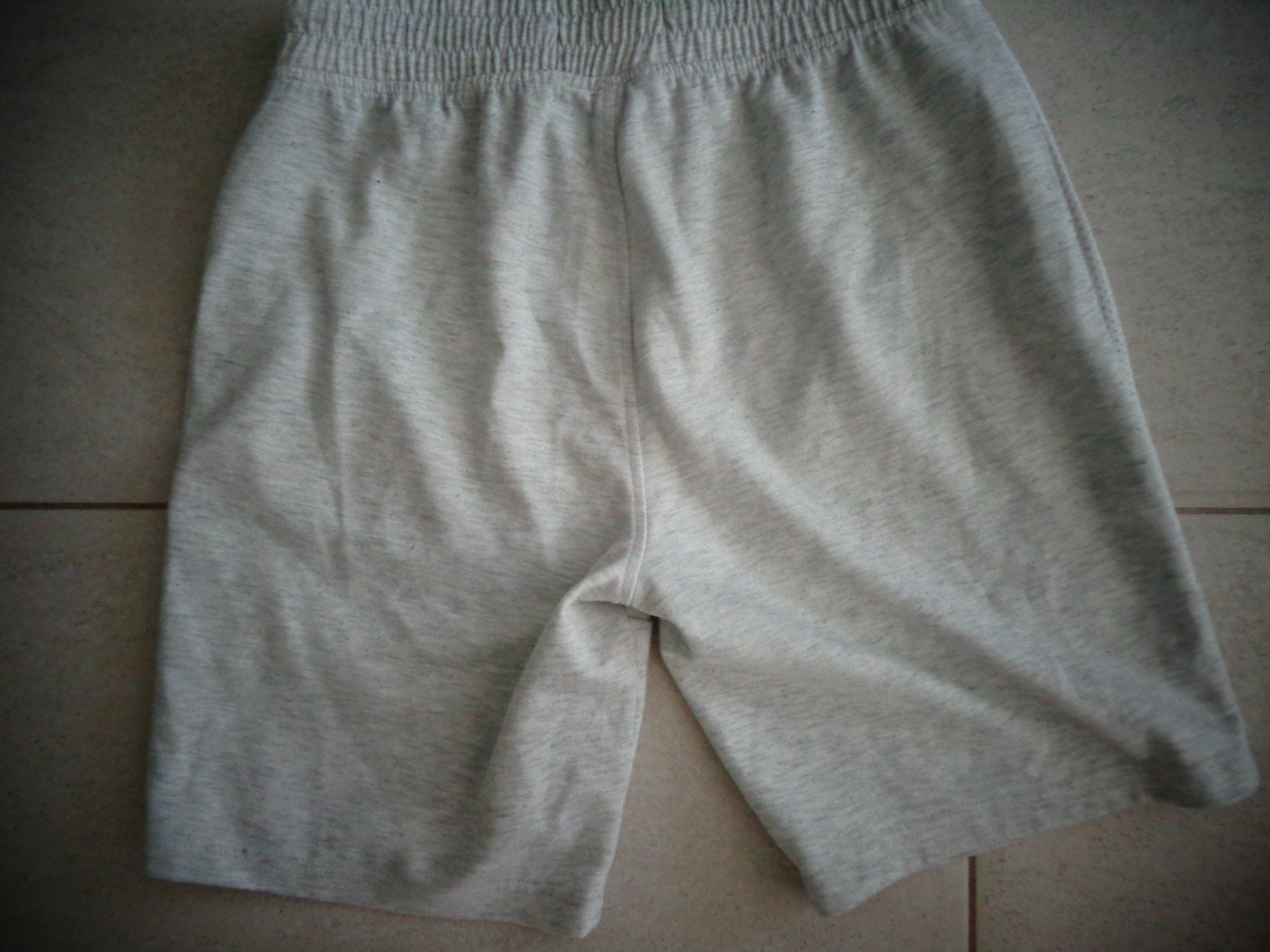 C&A Pantalons: SHORTS C&A GR.S – D'occasion à Rotkreuz par Samballi 3