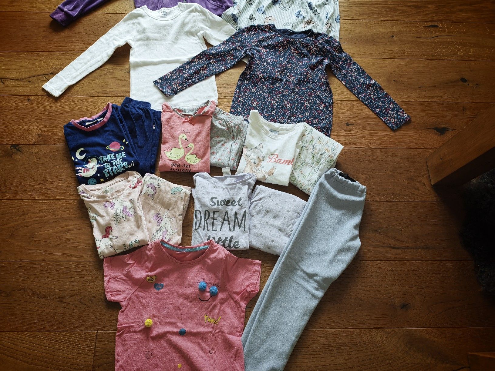 Lotti & Set di vestiti: Mädchen Kleiderpaket Gr.122/128 – Usato da Kriens venduto da Xonox 2