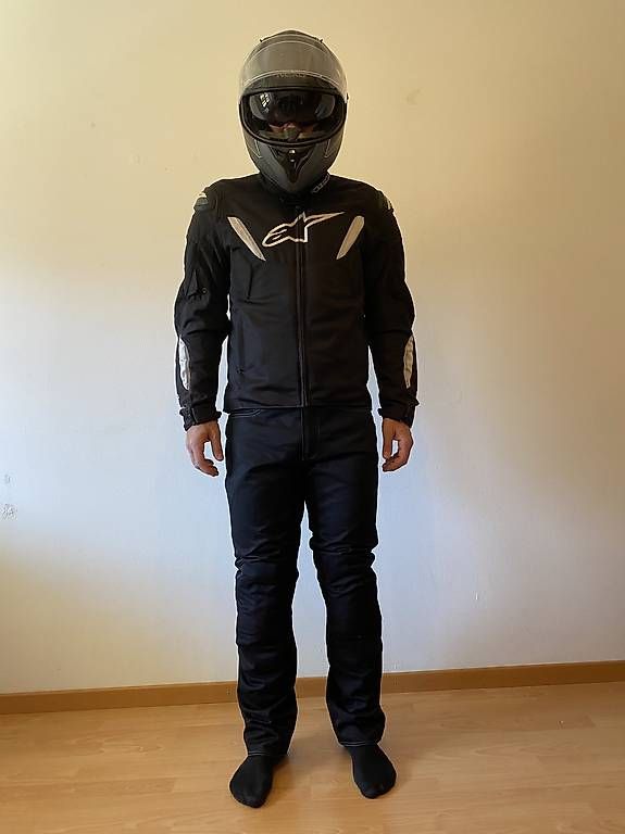 Completi: Motorrad-Bekleidung – Usato da Kilchberg ZH venduto da ogi.cengel 1