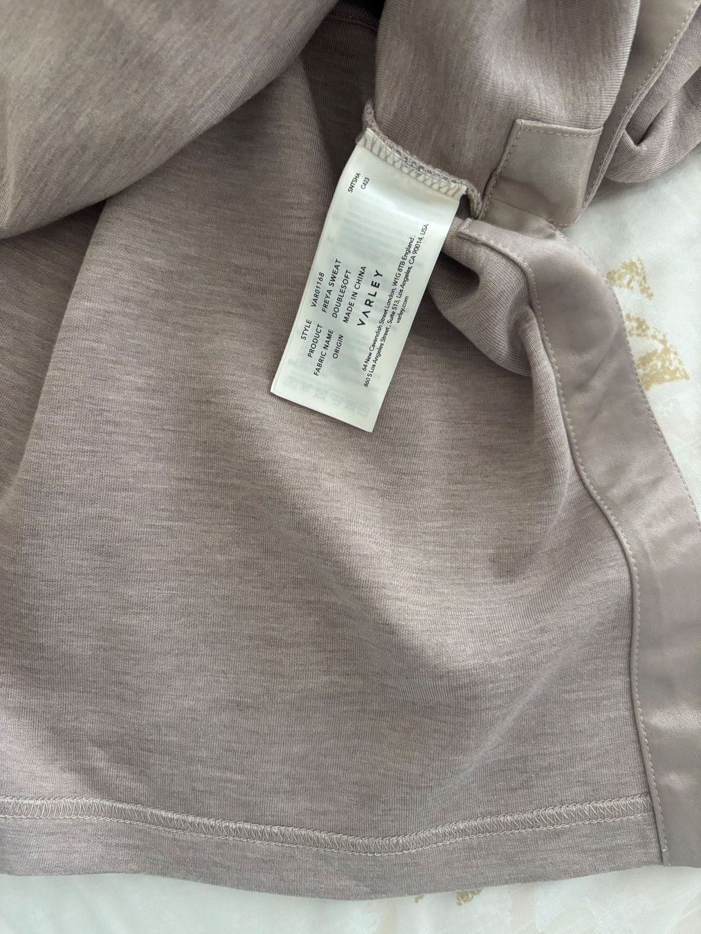 Maglioni & Felpe: Varley Athleisure Pullover – Nuovo e nell'imballaggio originale da Luzern venduto da Chiara.9 9