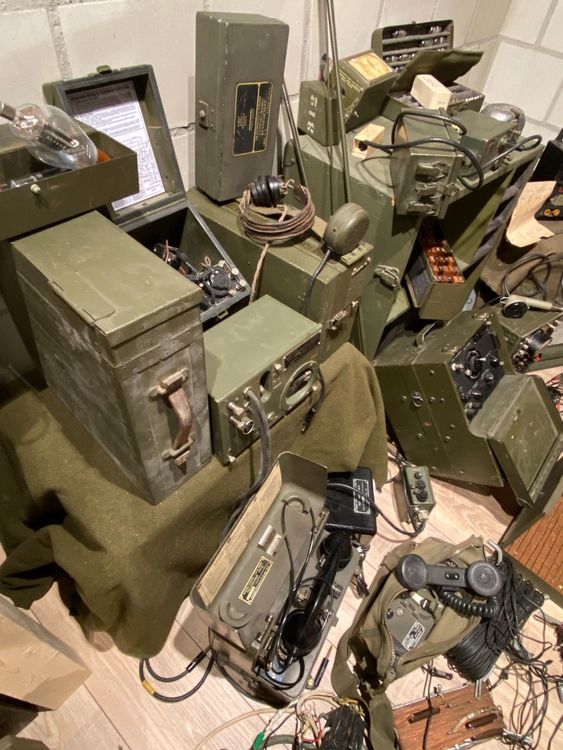 Sonstiges zu Militär: US ARMY KONVOLUT TEL. GERÄTE – Gebraucht aus Biel-Benken BL von  7