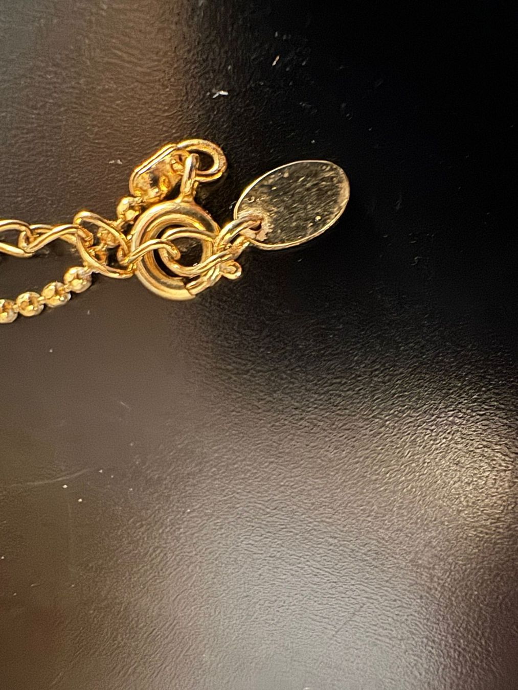 Catenine: A/C Halskette goldfarben mit Strass-Ringen – Usato da Winterthur venduto da Dejv 7