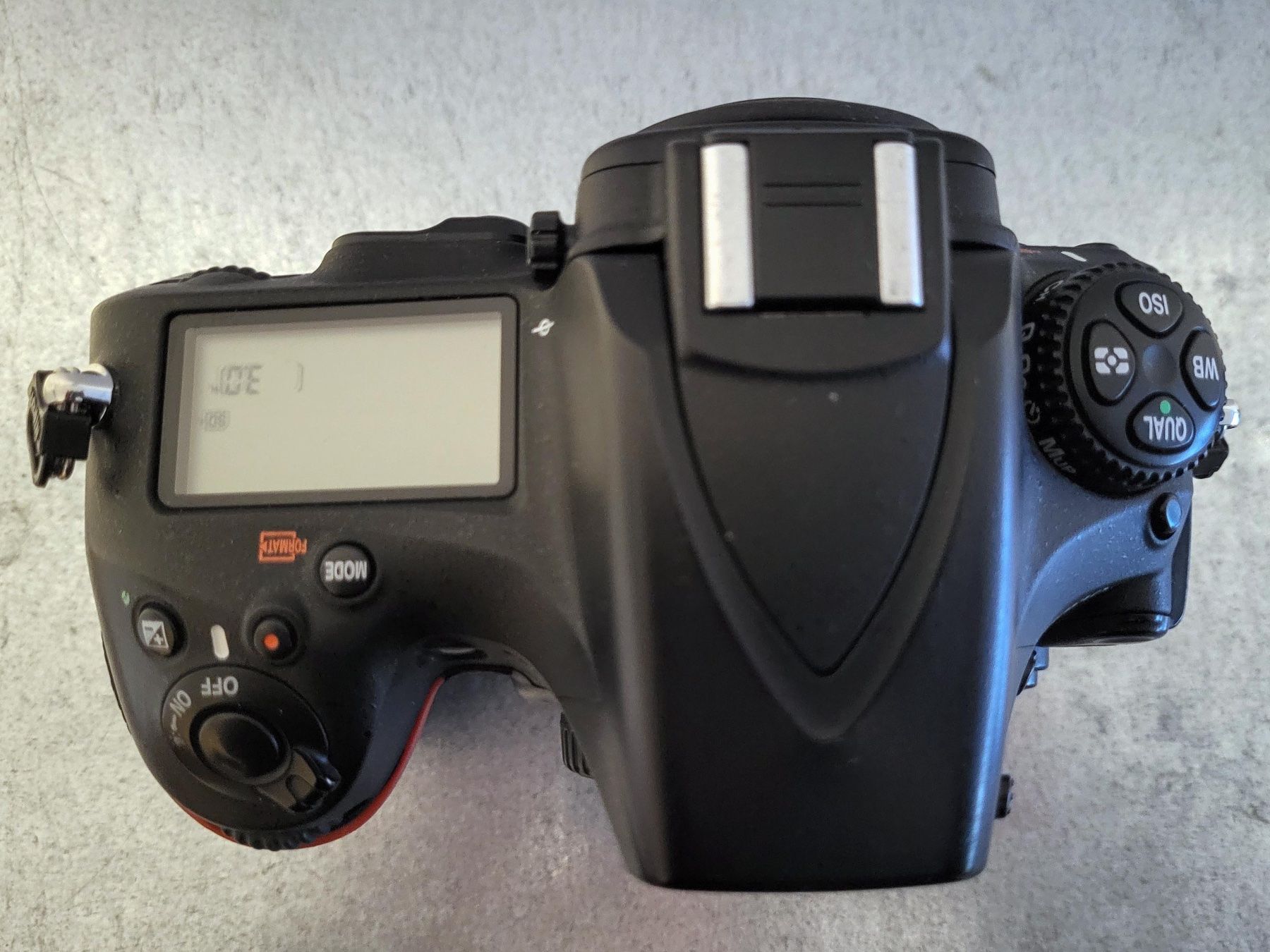 Nikon Fotocamera: Nikon D810 + 1 Akku + Ladegerät + OVP – Usato da Bern venduto da Granar13 3