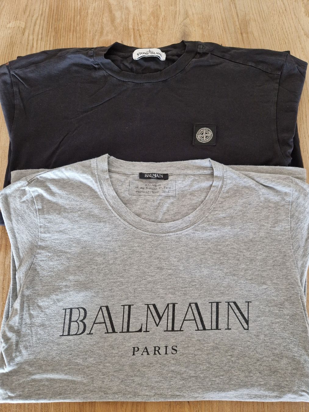 Stone Island T-Shirts: Stone Island & Balmain T-Shirts – Gebraucht aus Buchs SG von fab_byz2