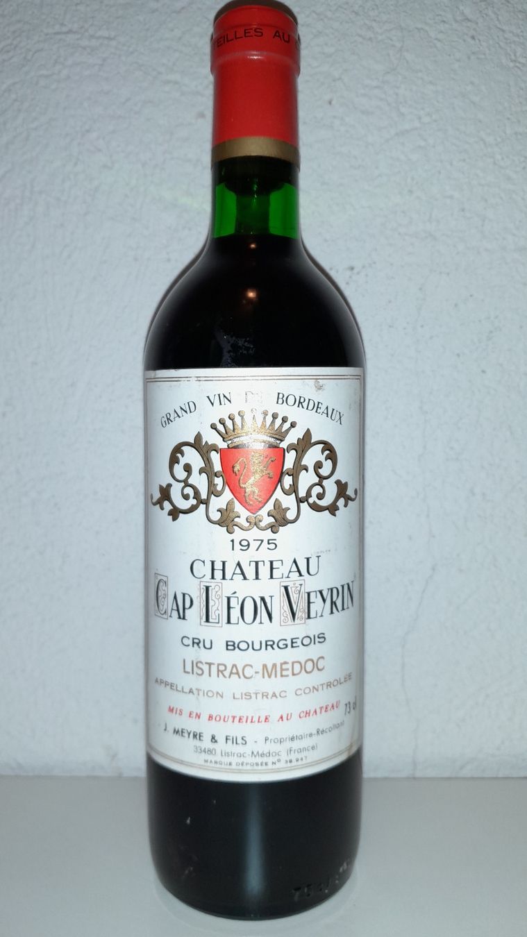 Wein: 1975 Château Cap Léon Veyrin 1975 – Neu (gemäss Beschreibung) aus Venthône von achos