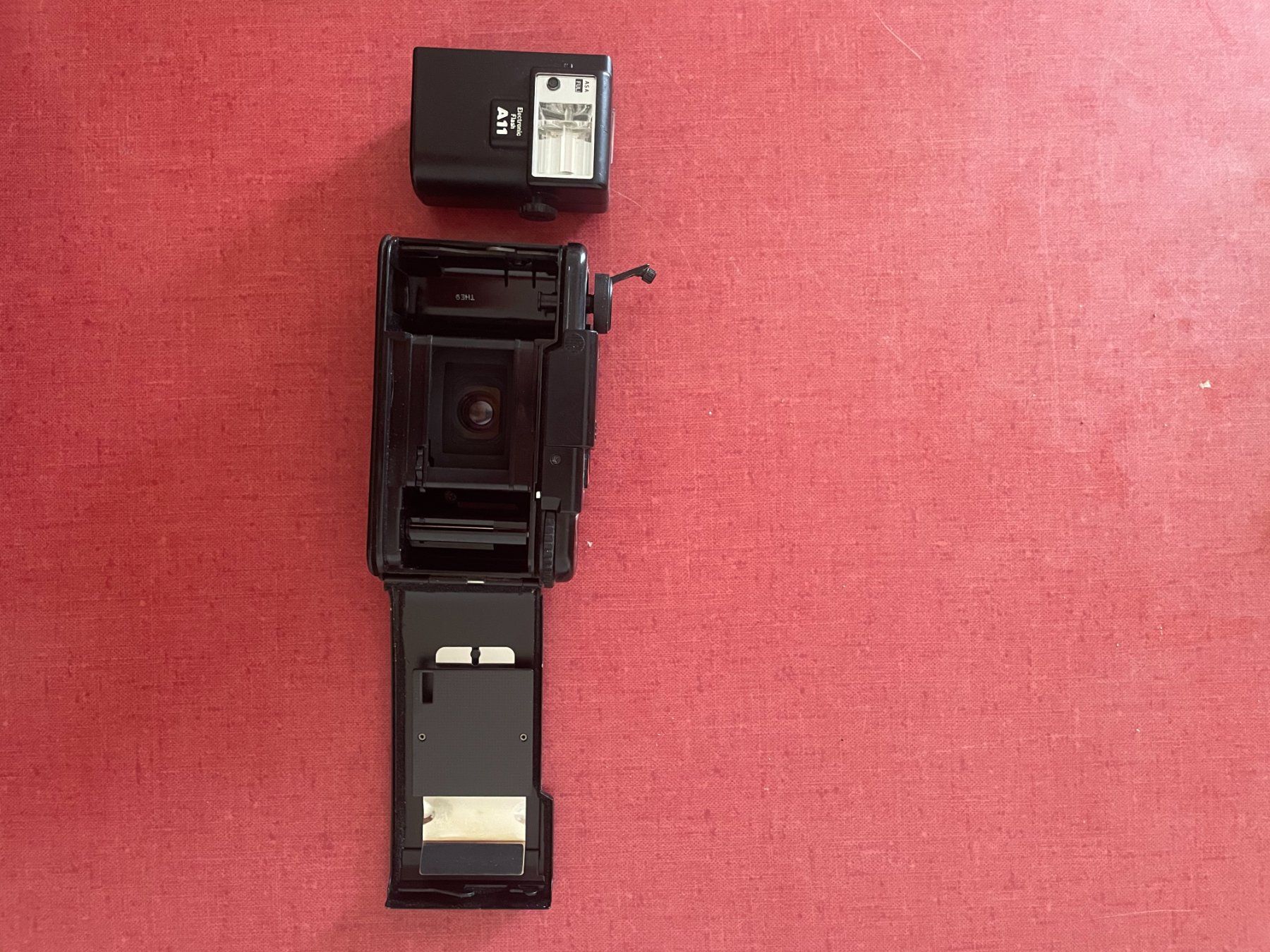 Olympus Kamera: Olympus XA, mit A11 Blitz – Gebraucht aus Basel von Basil.Schubert 2