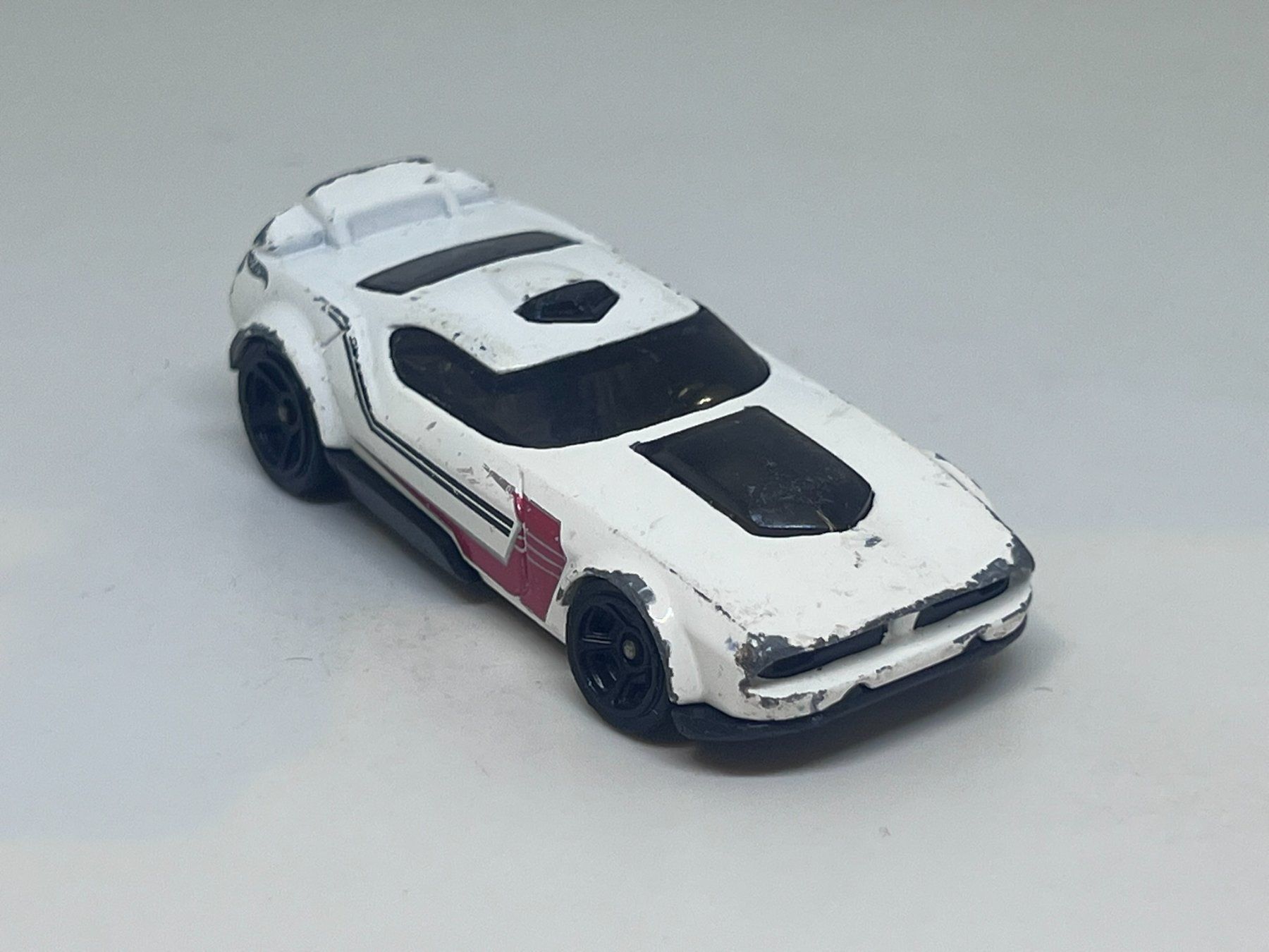 Hot Wheels Modellautos: Hot Wheels Fast Fish #220 – Gebraucht aus Wildegg von LaaBoutique