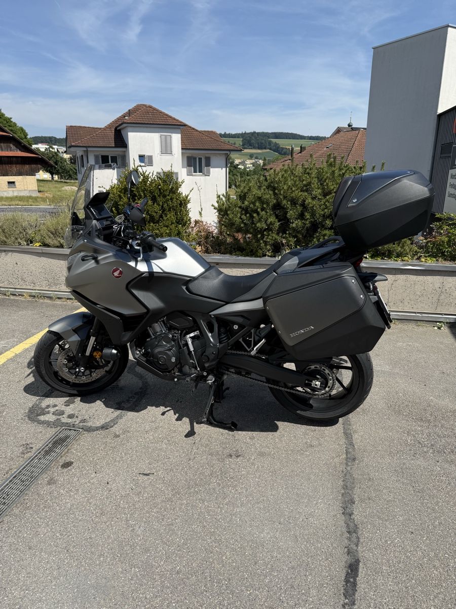 Honda Route: Honda NT 1100 – D'occasion à Beromünster par mis_9nvt 2