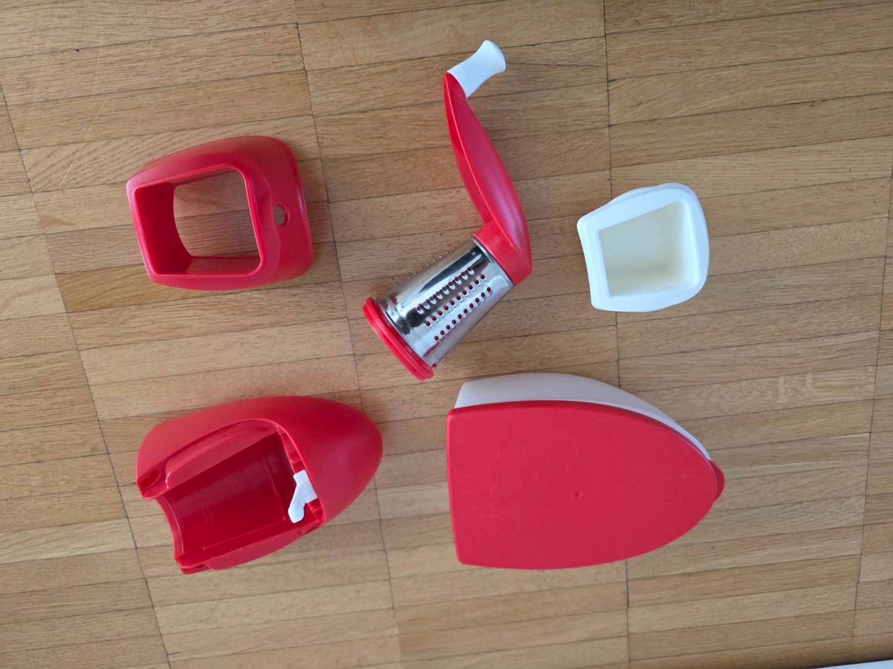 Tupperware Behälter & Ähnliches: Tupperware Käserei Mahlchef – Gebraucht aus Laufenburg von may_r2st 2