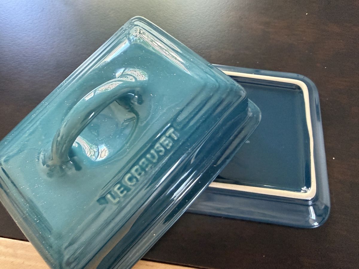 Le Creuset Altre Stoviglie: Le Creuset Butterdose blau – Nuovo (secondo la descrizione) da Luzern venduto da Toko77