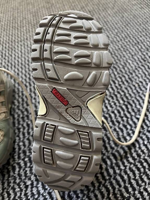 Adidas Scarpe per ragazzi: Wanderschuhe Adidas – Usato da Kerzers venduto da vog_tnj7 1
